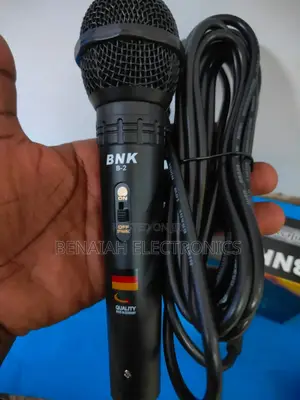 BNK Microphone.New Professional Dynamic Microphone.(Corded)