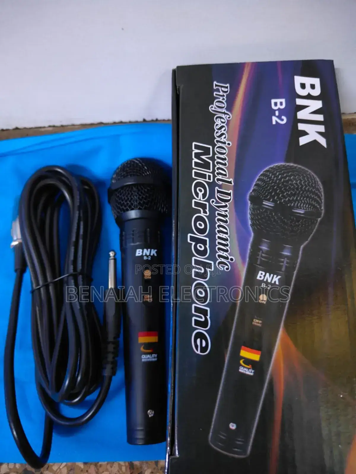 Microphone.BNK B-2 Microphone.Good Quality Corded Microphone