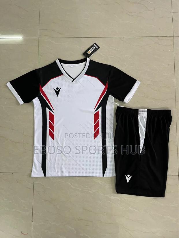 Macron Football Uniform - thumbnail 4