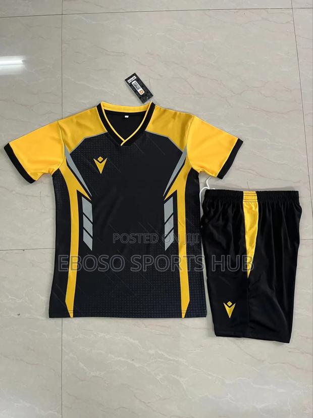 Macron Football Uniform - thumbnail 5