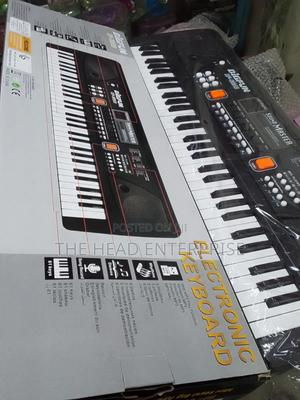 Piano for Kids With 61 Functioning Keys - thumbnail 2