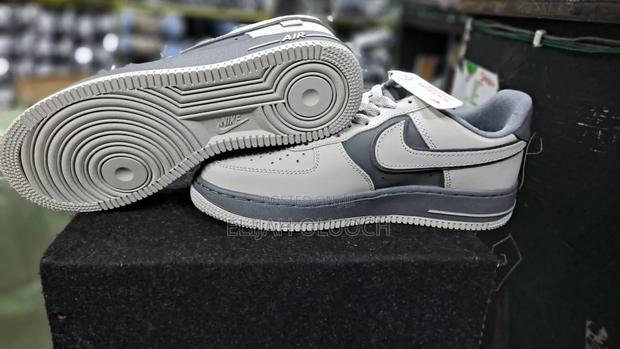Grey Nike Airforce - thumbnail 2