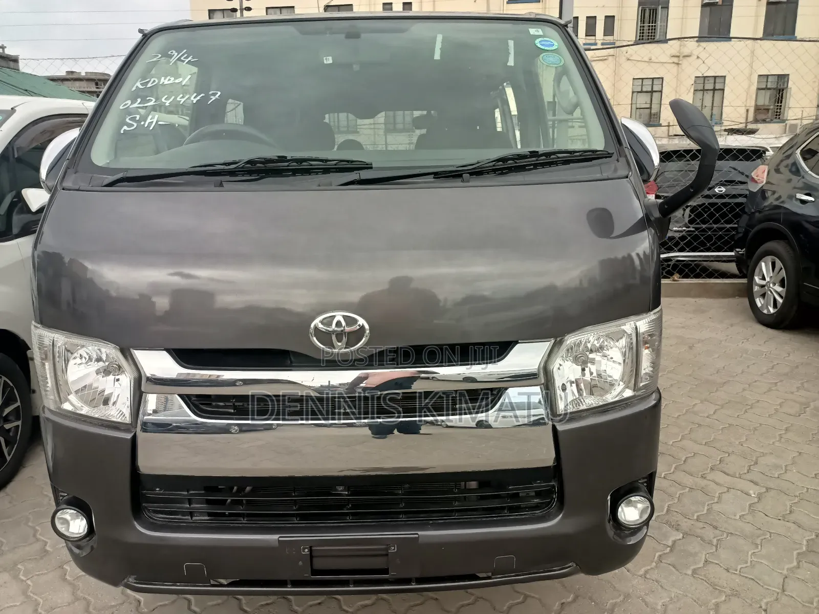 Toyota HiAce 2017 Black