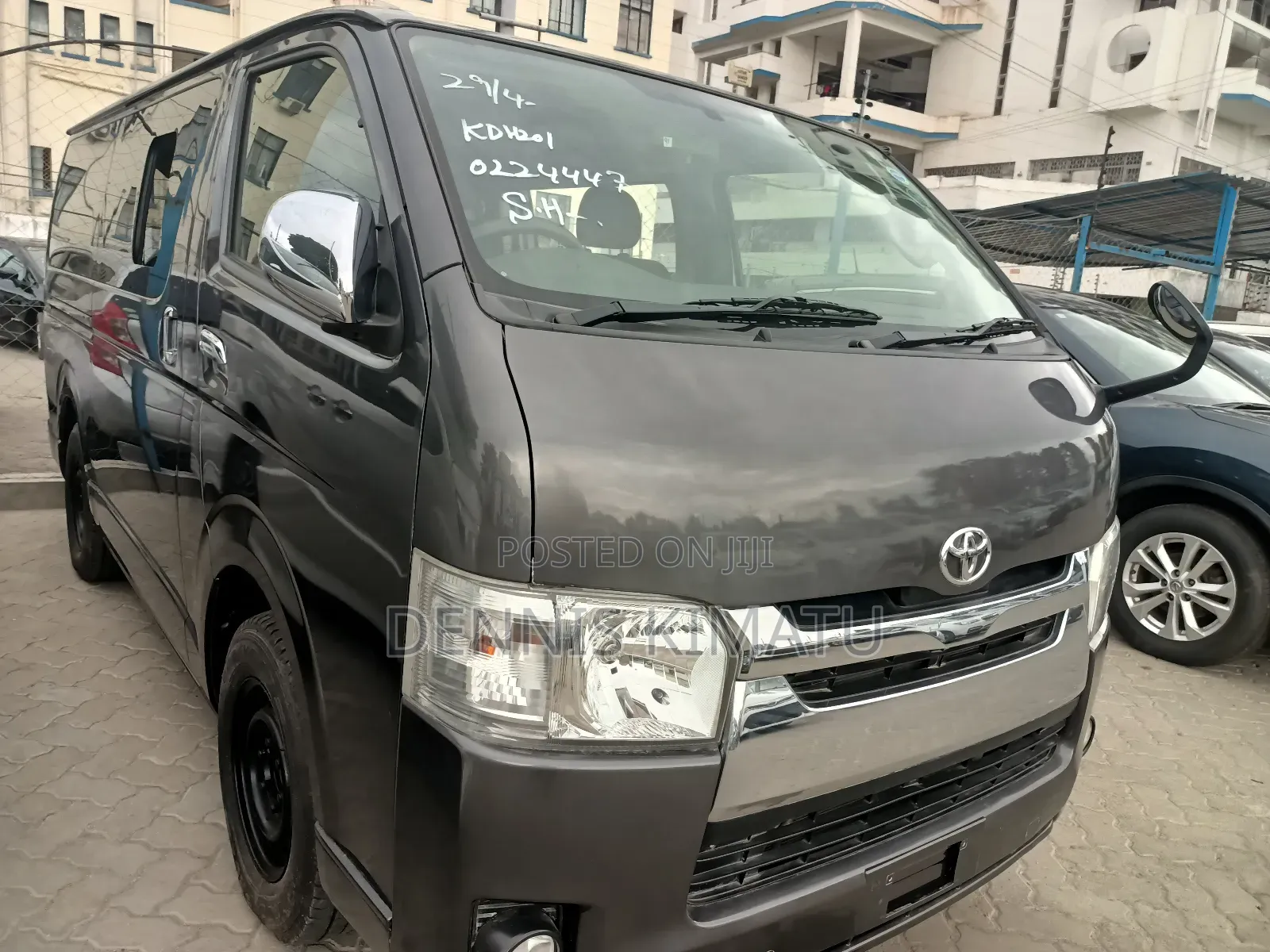 Toyota HiAce 2017 Black