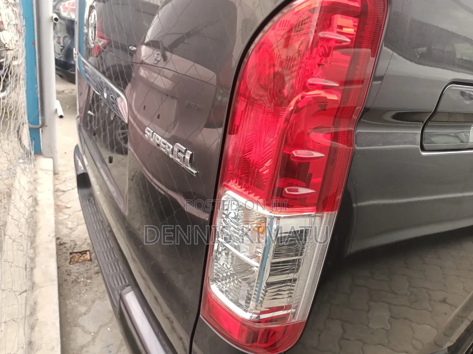 Toyota HiAce 2017 Black