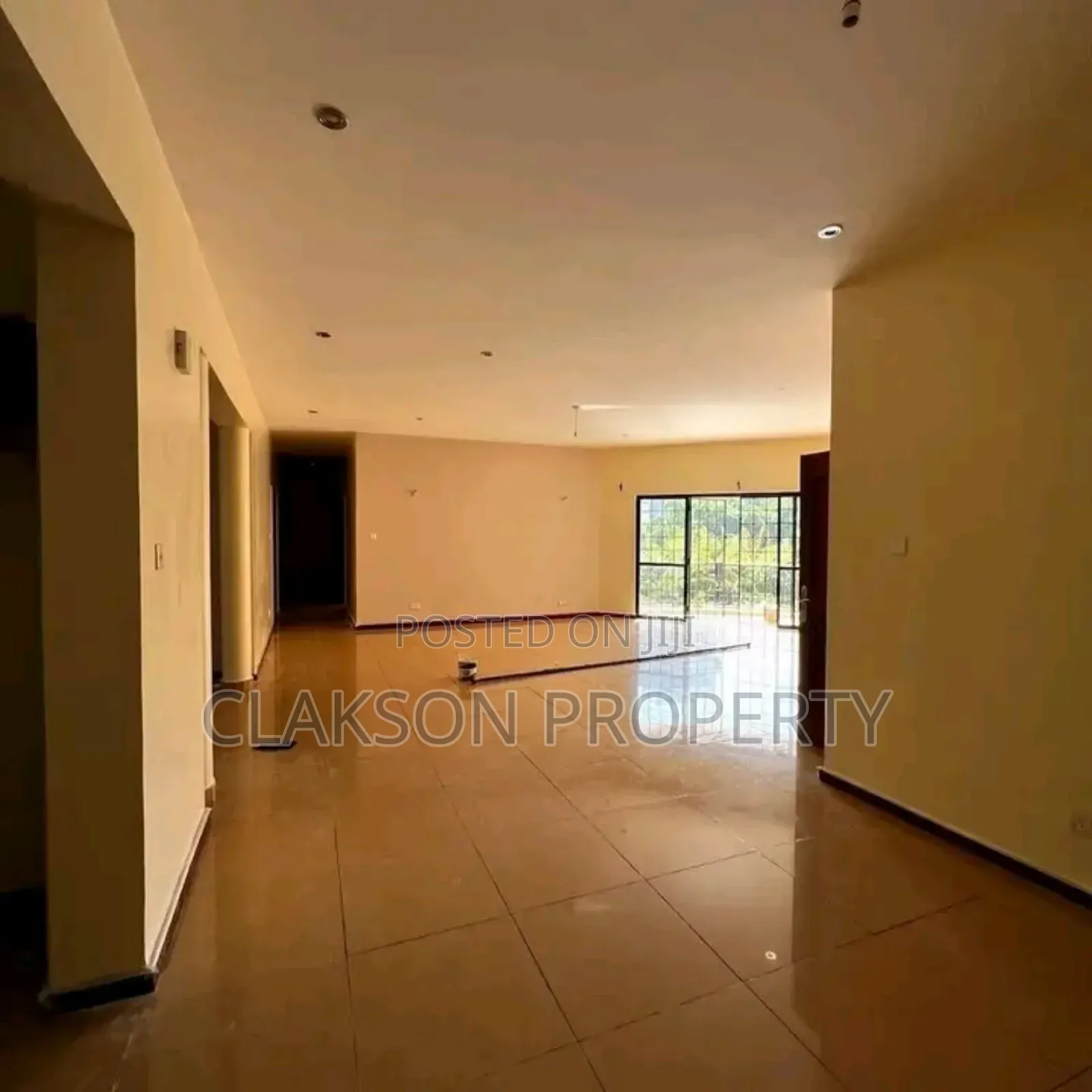 3bdrm Apartment in Riverside, Upperhill for rent