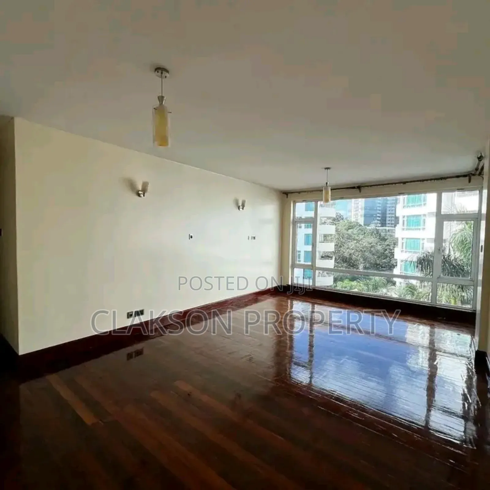 3bdrm Apartment in Riverside for sale