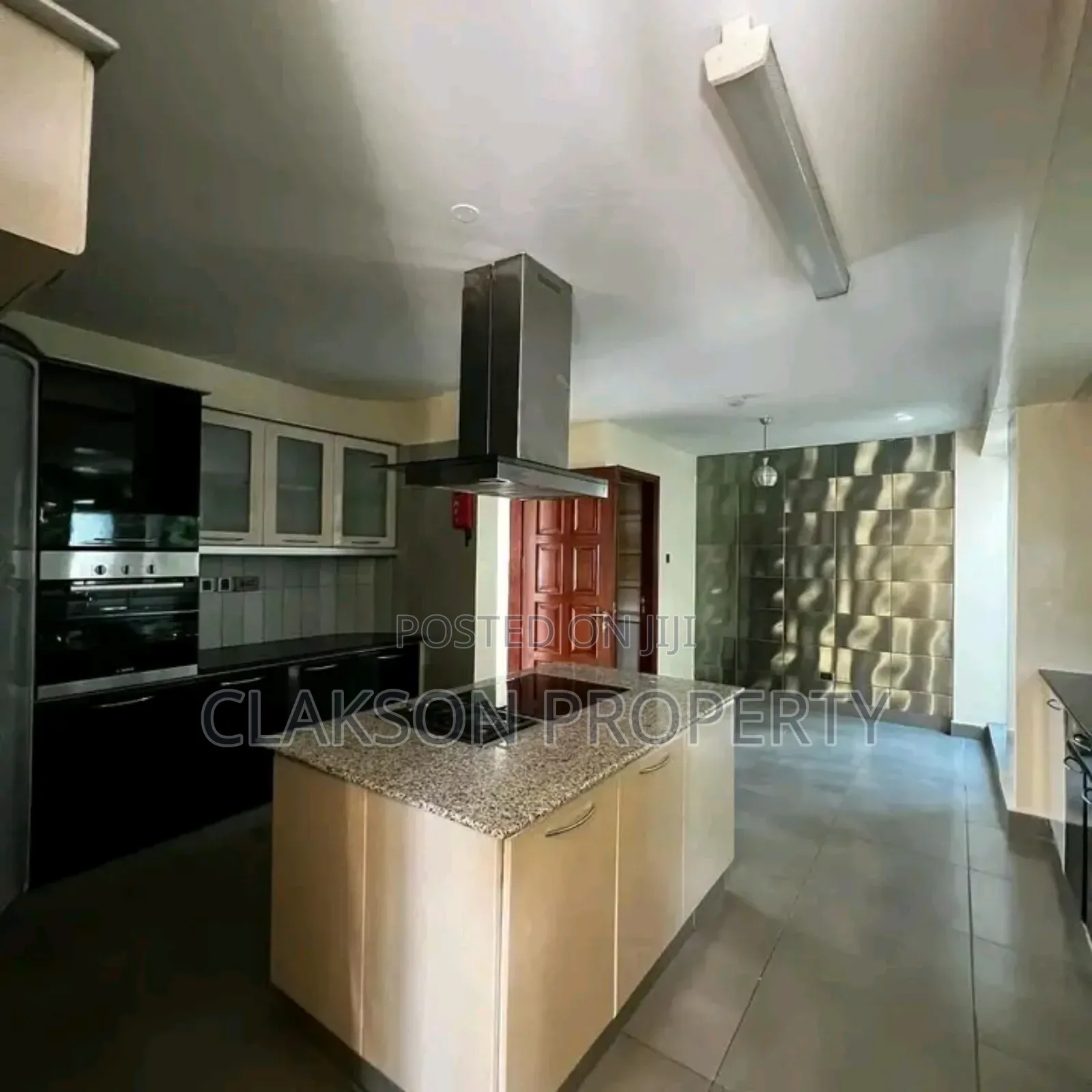 3bdrm Apartment in Riverside for sale