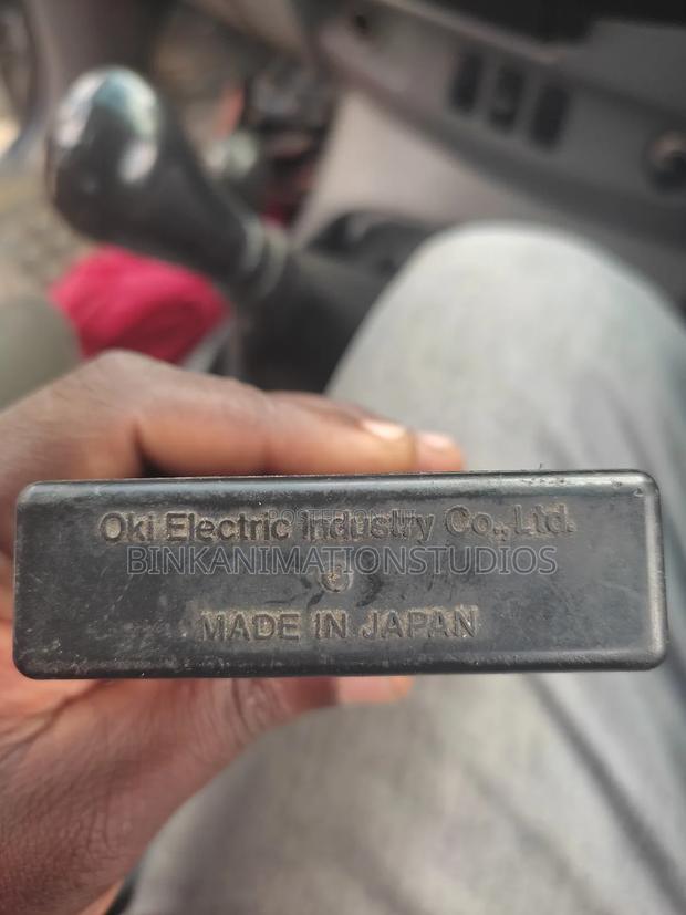 Honda CBR 1993 White - thumbnail 3