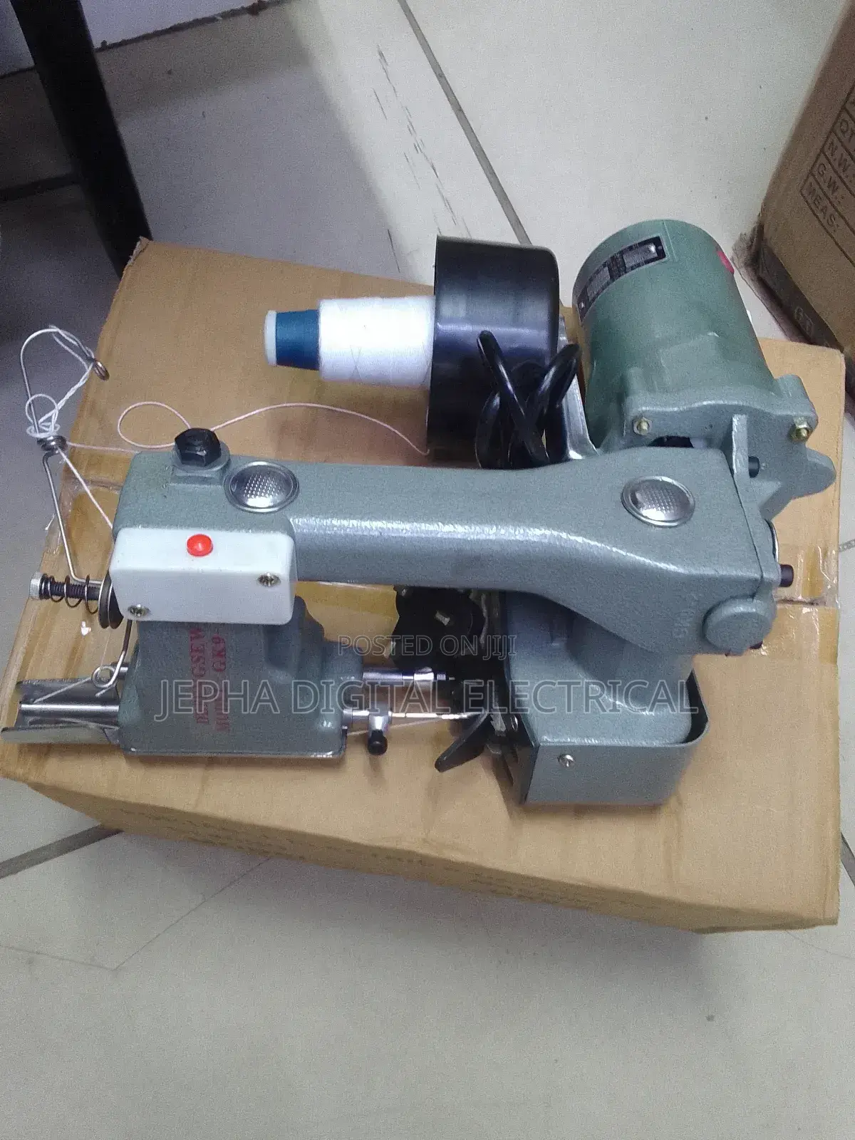 Sewing Machine/Portable Bag Closer