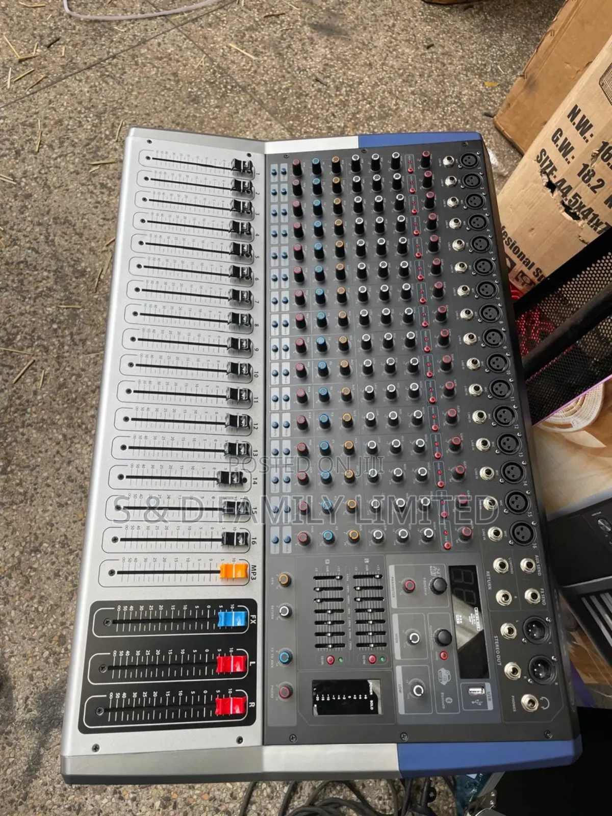 Si Sound KV160 Powered Mixer 16 Channels