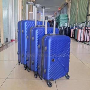 3in1 Unbreakable Luxurious Suitcase - thumbnail 2