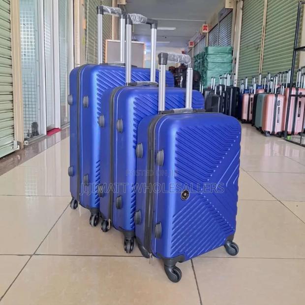 3in1 Unbreakable Luxurious Suitcase - thumbnail 3