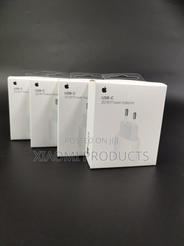 Apple 20w USB-C Adapter - main view