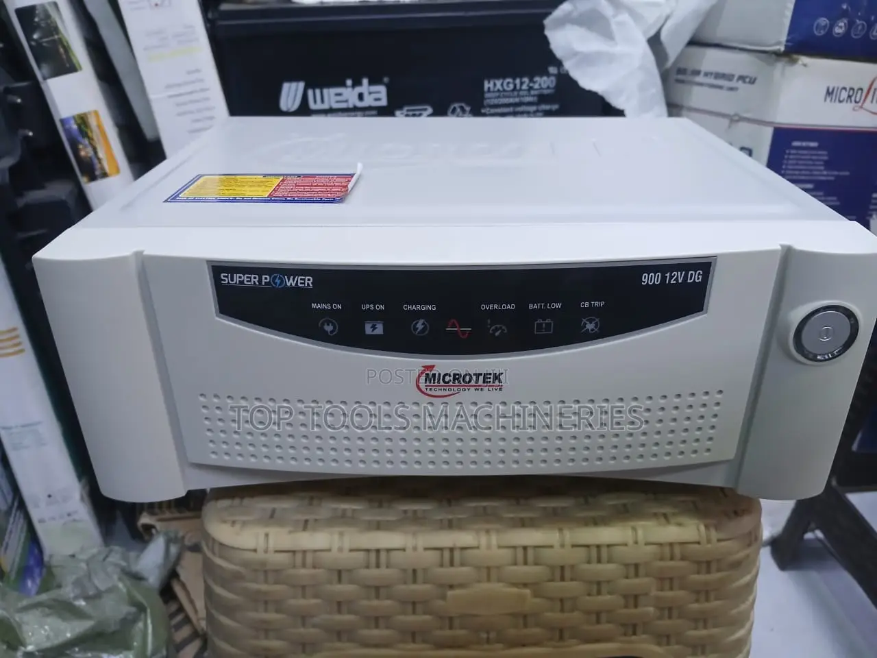 900 Va 12 v Microtek Inverter Charger
