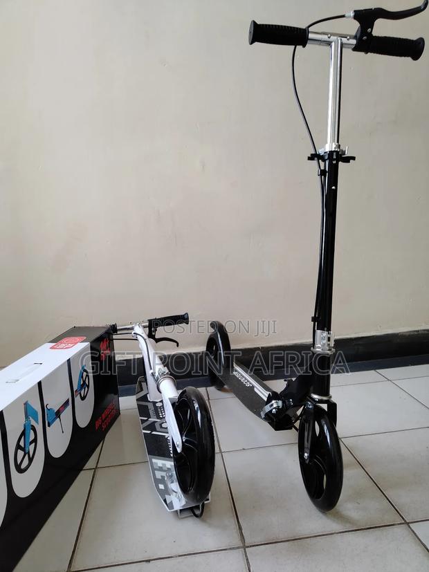 Metal Two Wheels Foldable Scooters - thumbnail 4