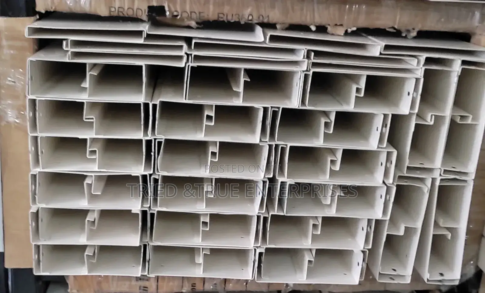 Metallic Trunkings 4 by 2 (100*50)