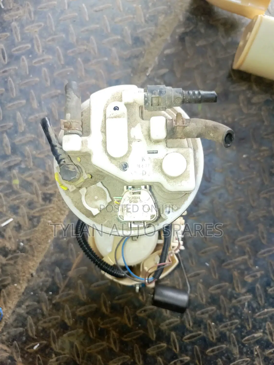 Fuel Pump Toyota Fielder /Axio 4wd