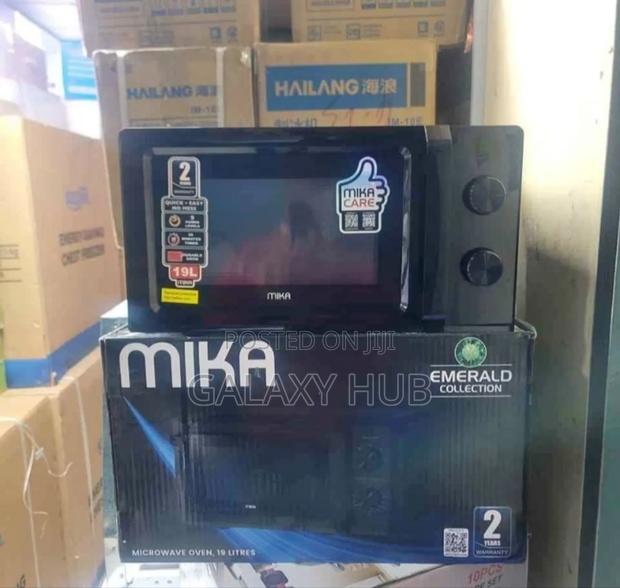 Mika 20litres Manual Microwave Black