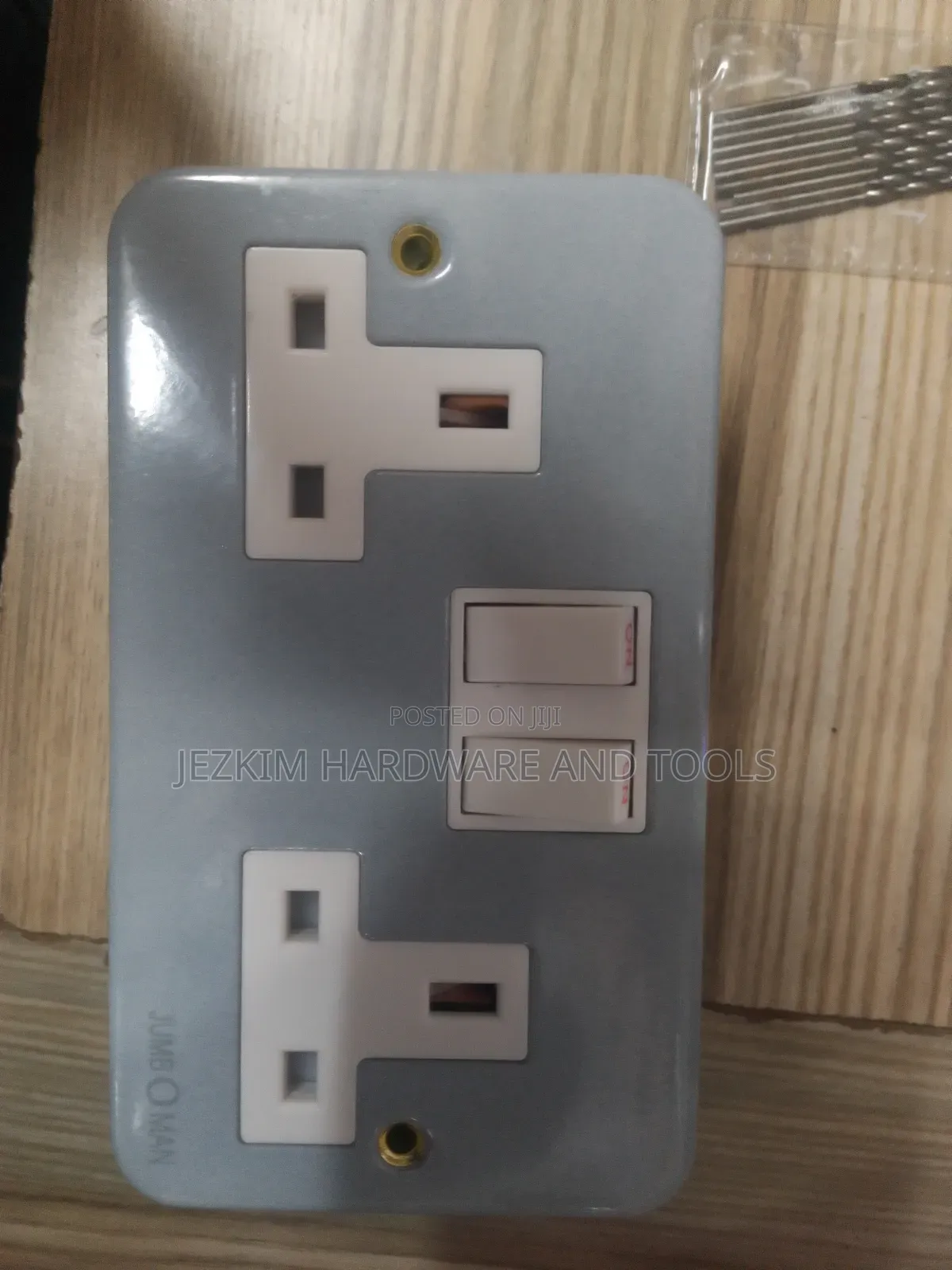 Metallic Double Socket