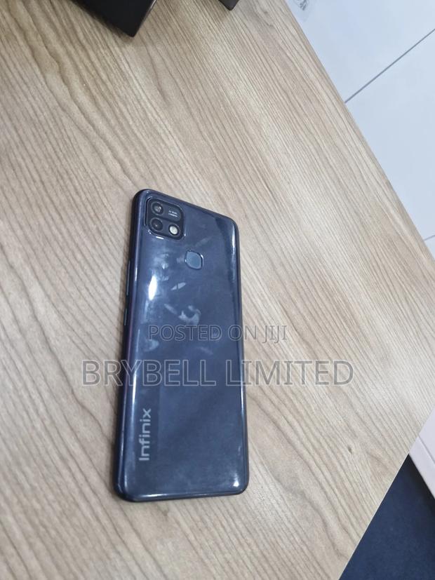 Infinix Hot 10i 64 GB Black - thumbnail 3