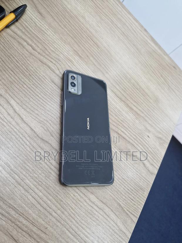 Nokia C32 128 GB Black - thumbnail 3