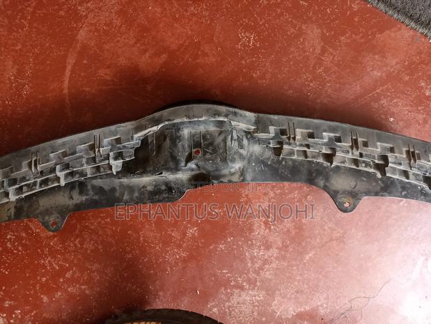 Toyota Ist New Shape Grill/Toyota Land Cruiser Rh Mud Guard - thumbnail 3
