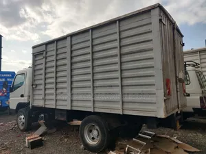 Mitsubishi Canter 2008 White