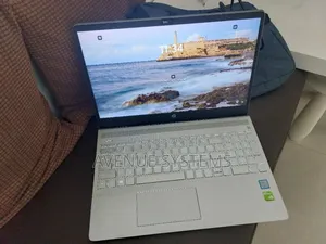 Expert Laptop Desktop Repair Techniciann
