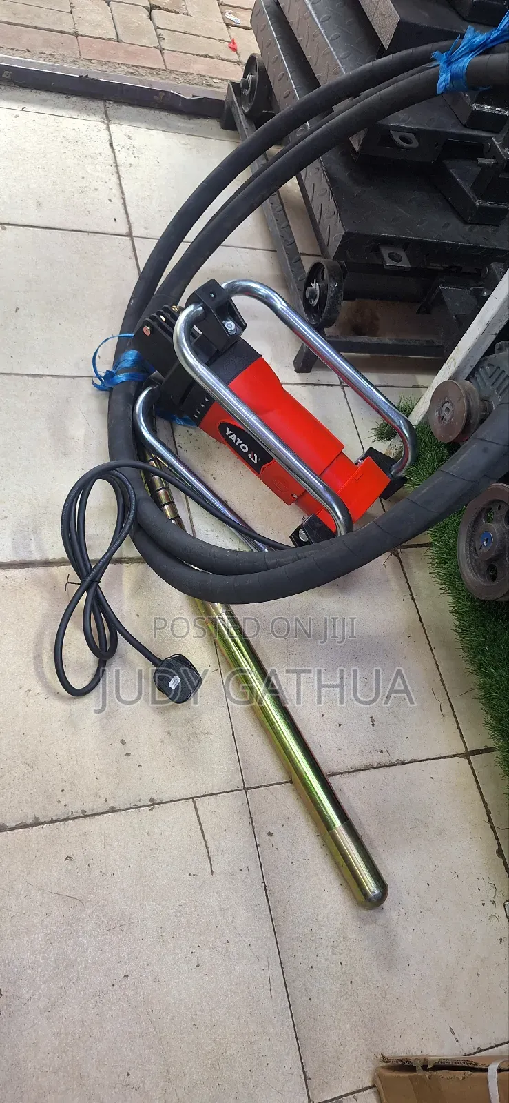 Electric Vibrator With Porker