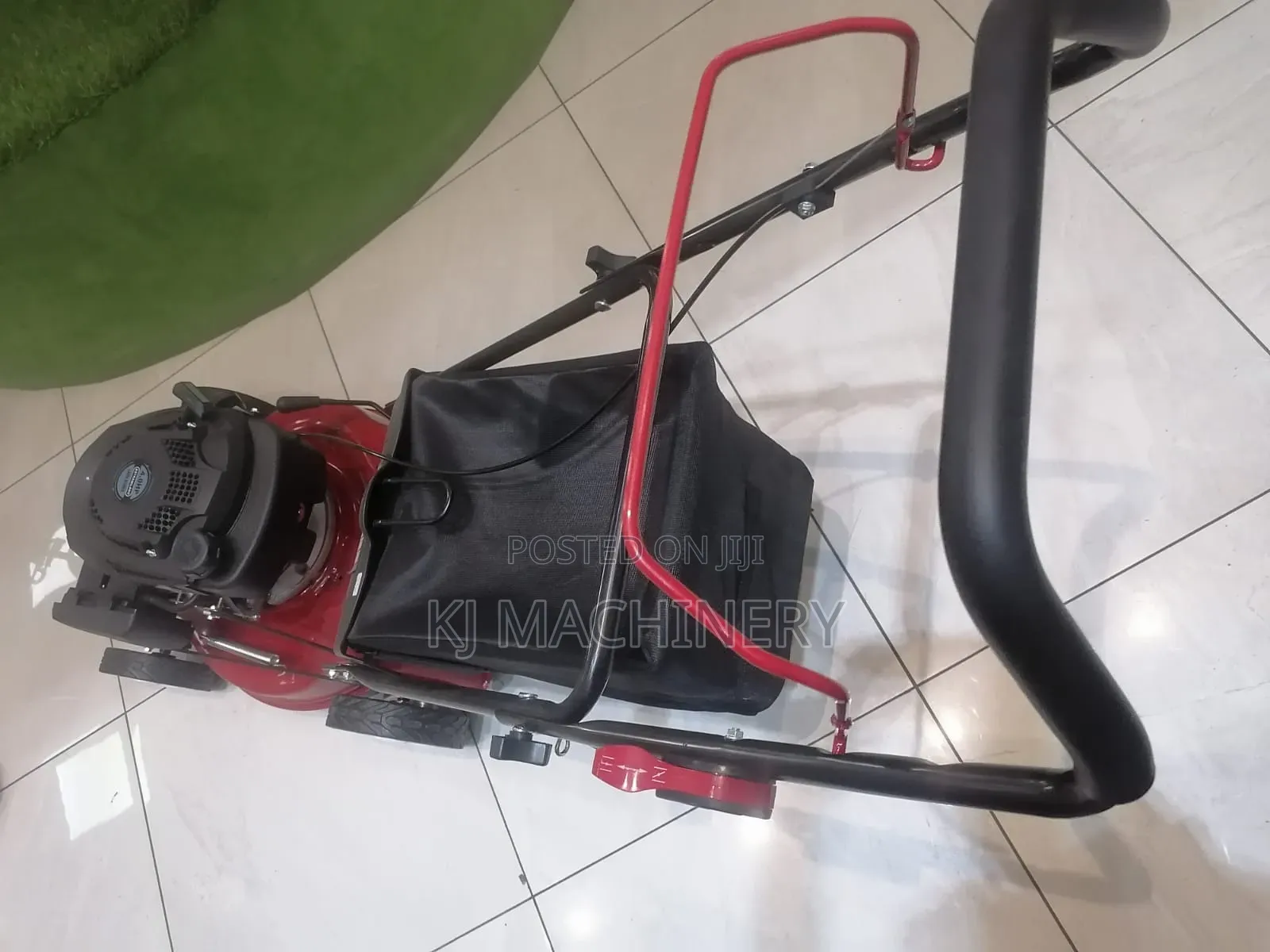 Briggs and Straton Gasoline Lawn Mower 21 Inches