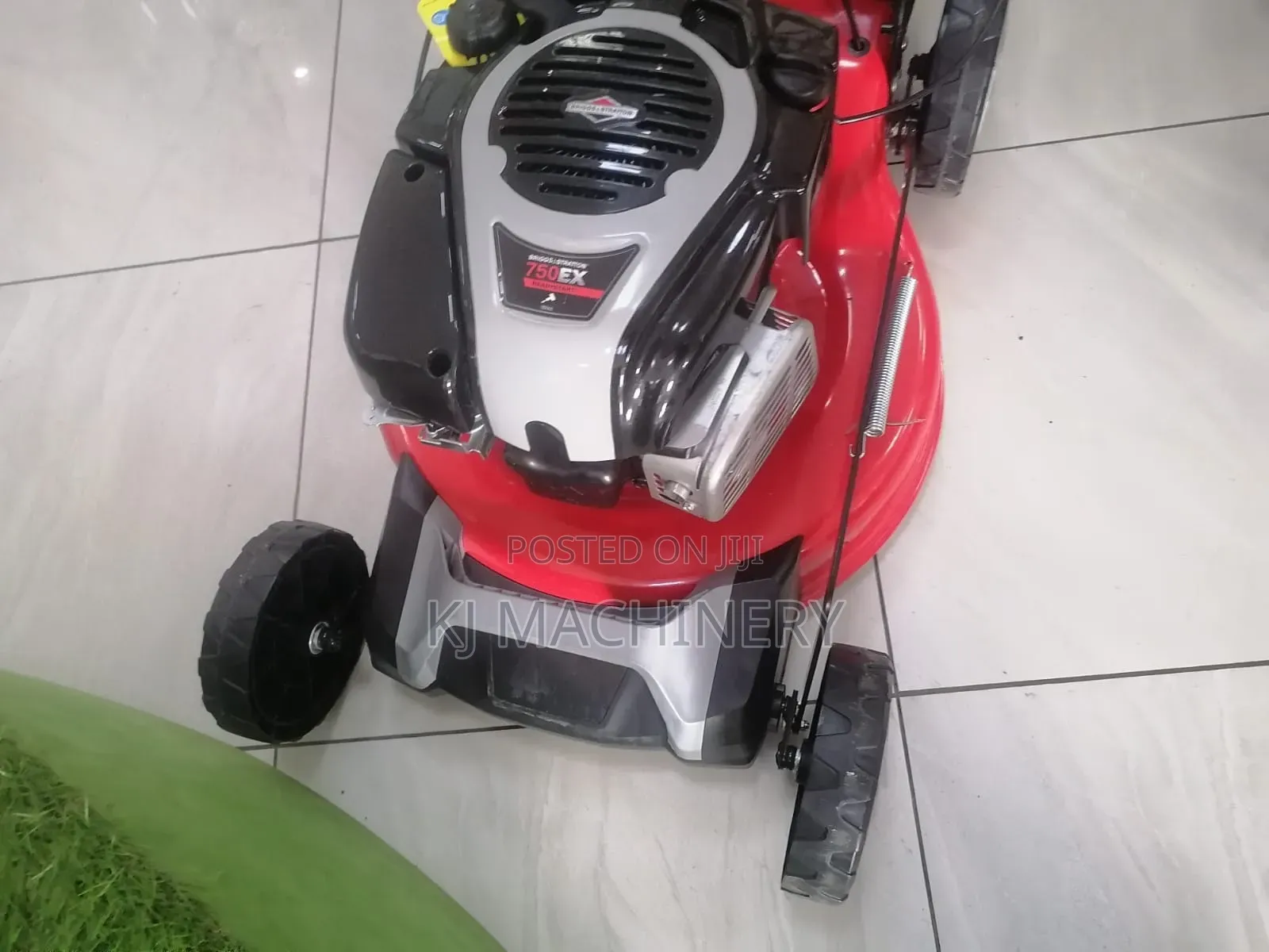 Briggs and Straton Gasoline Lawn Mower 21 Inches