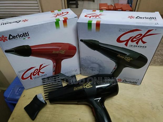 Hair Blowdry - main view