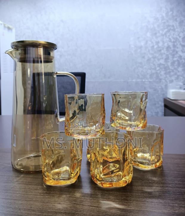 Golden Whiskey Decanter Available - thumbnail 3