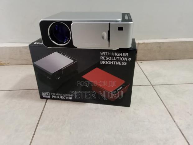 LED Source HD Multimedia Projector - thumbnail 3
