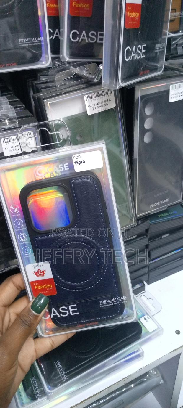 iPhone 15 Pro Premium PU Leather Case - thumbnail 3