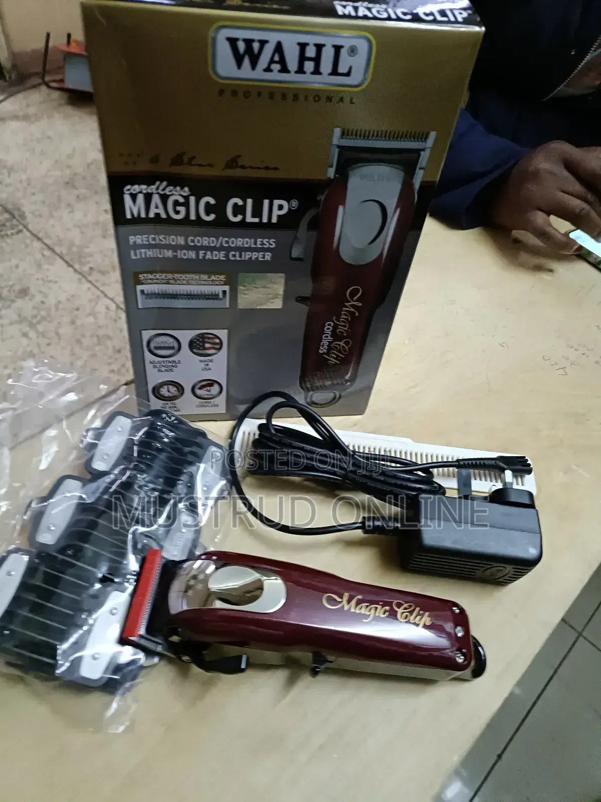 Rechargeable Magic Clip Shaver