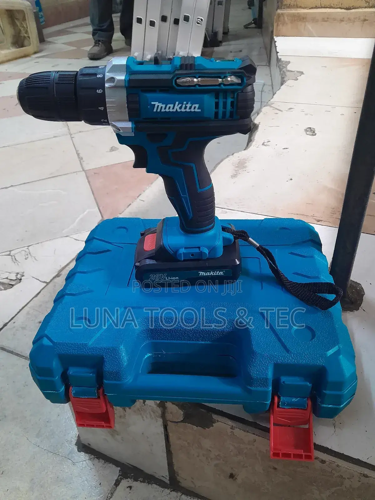 Makita,26v Cordless Drill With Accessories