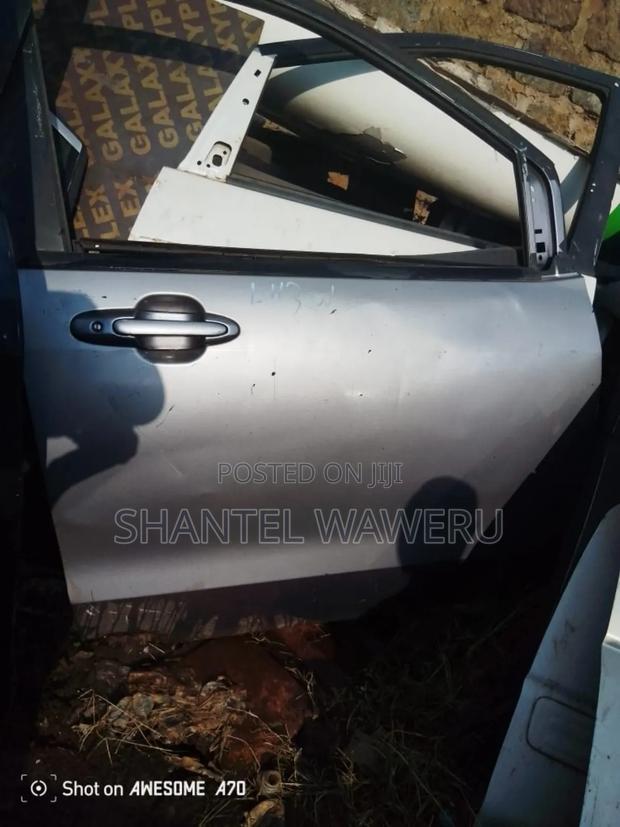 Mazda MPV 2005 Front Right Door - main view