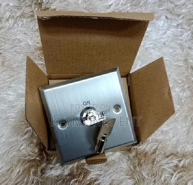 Metallic Exit Release Buttomn - main view