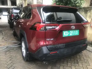 Toyota RAV4 2018 Red