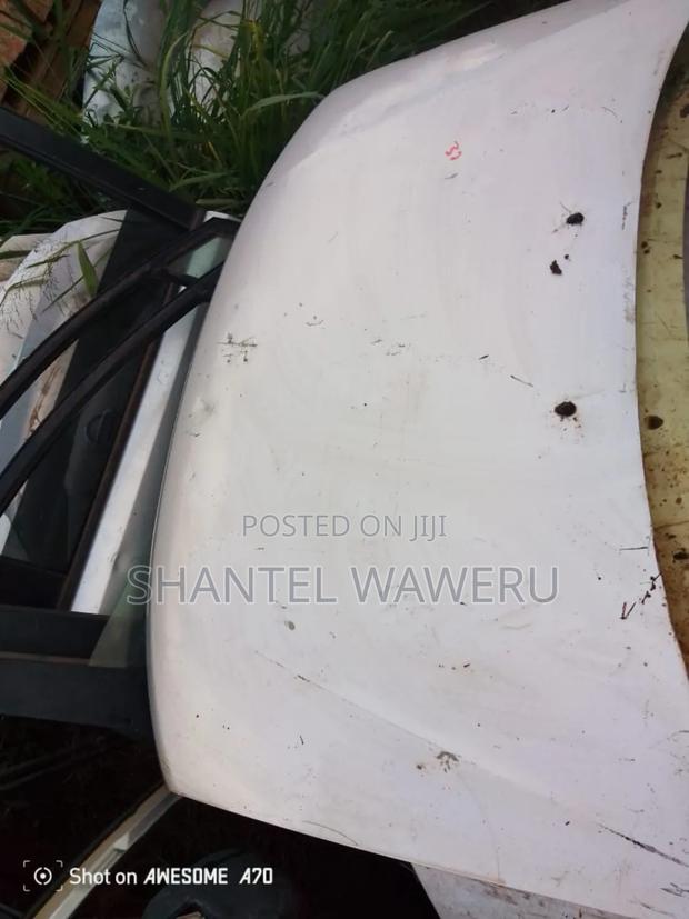 Demio 2006 Bonnet