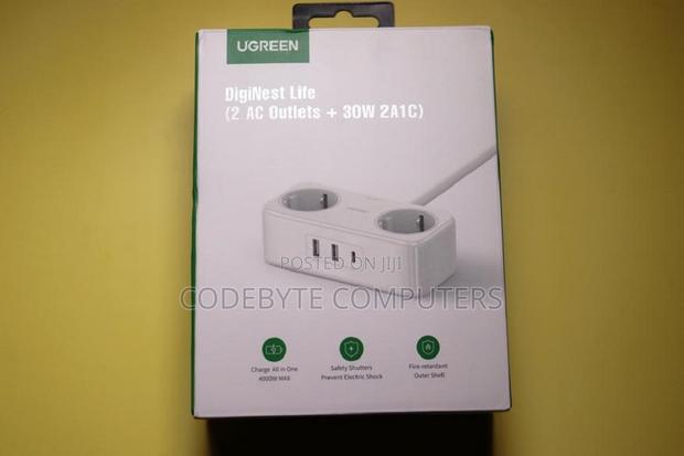 UGREEN Diginest Life (2 AC Outlets + 30W 2A1C)