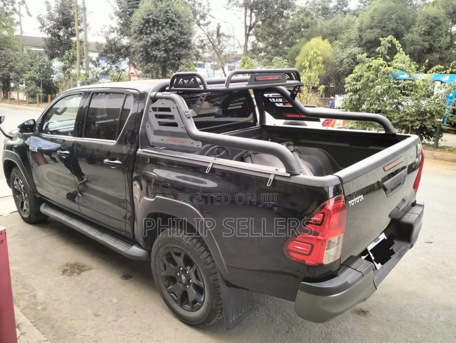 Nudge Bar + Rollbar Installed on Toyota Hilux Revo
