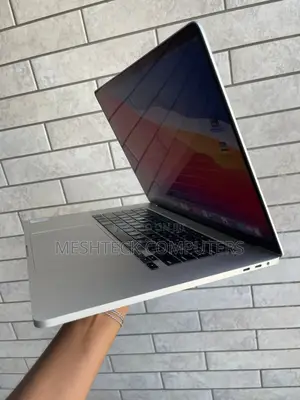 Laptop Apple MacBook Pro 2019 16GB Intel Core I9 SSD 1T