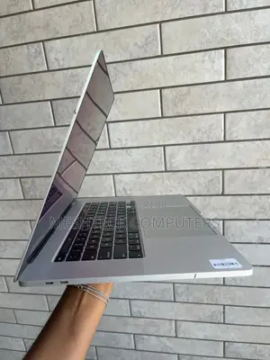 Laptop Apple MacBook Pro 2019 16GB Intel Core I9 SSD 1T
