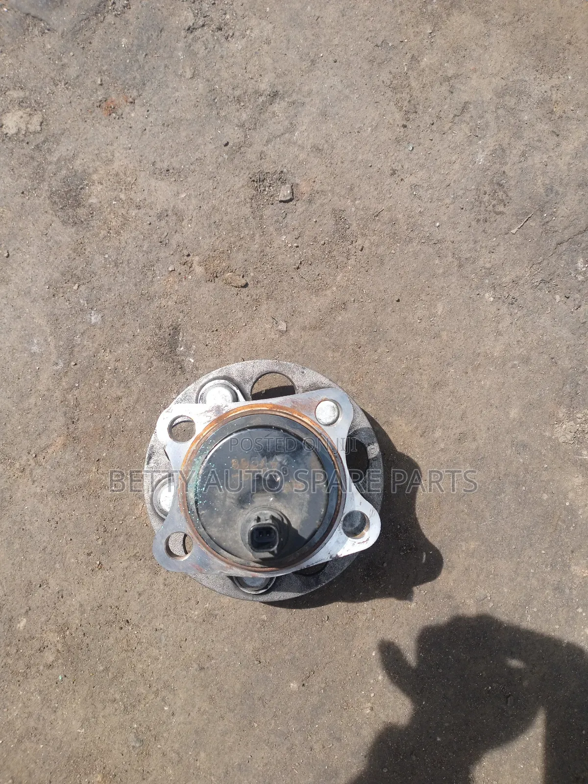 Toyota Ractis Rear Hub