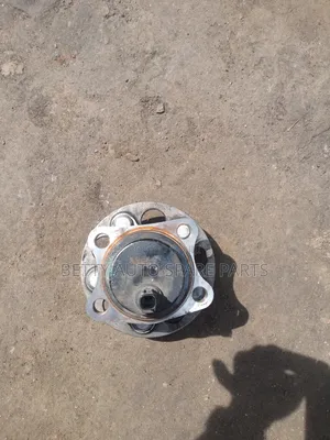 Toyota Ractis Rear Hub