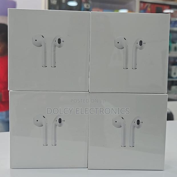 Apple Airpods 2nd Gen With Wireless Charging Case - main view
