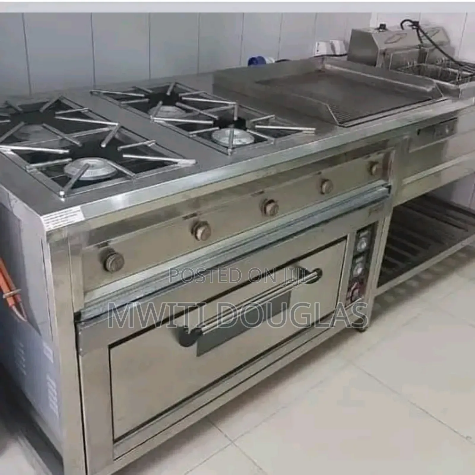 Combined Caterina With Griddle and a Friyer